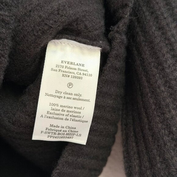 Everlane The Half-Zip Sweater in Luxe Merino in Black, Size Large - Picture 8 of 9